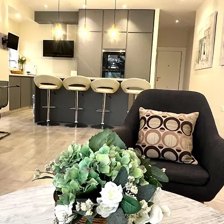 Ruby Malagueta 말라가